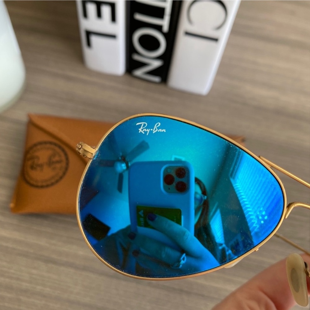 Ray-Ban Aviator Sunglasses Gold Frame with Blue Mirrored Lenses - Picture 4 of 5